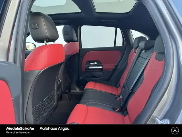 Mercedes-Benz GLA 220