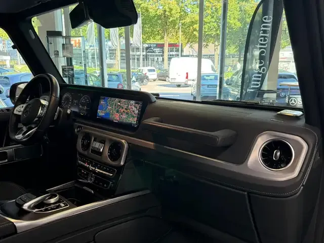 Mercedes-Benz G 500
