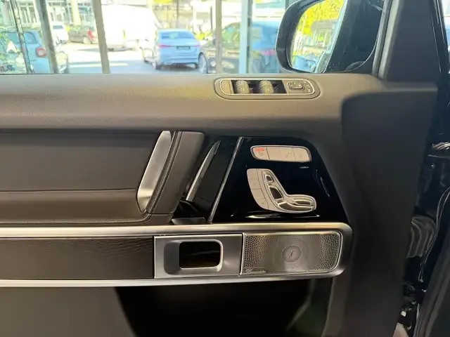 Mercedes-Benz G 500