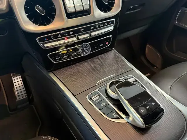 Mercedes-Benz G 500