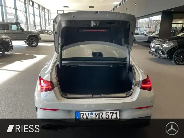 Mercedes-Benz CLA 220