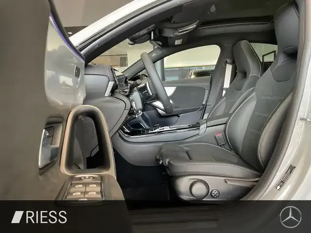 Mercedes-Benz CLA 220