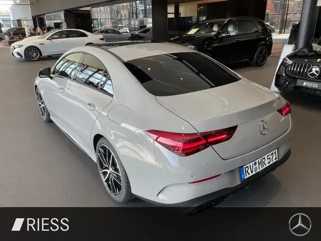 Mercedes-Benz CLA 220