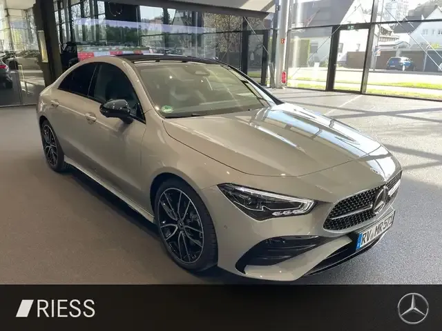 Mercedes-Benz CLA 220