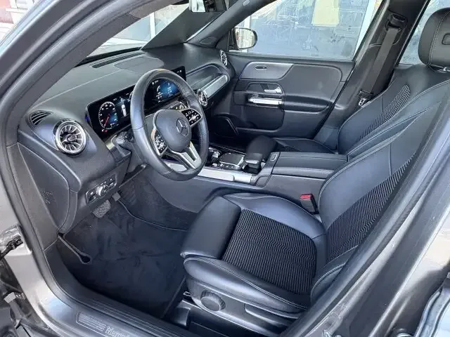 Mercedes-Benz GLB 200