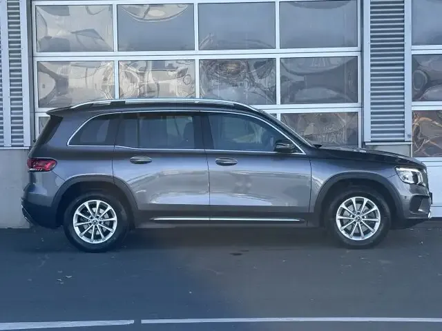 Mercedes-Benz GLB 200