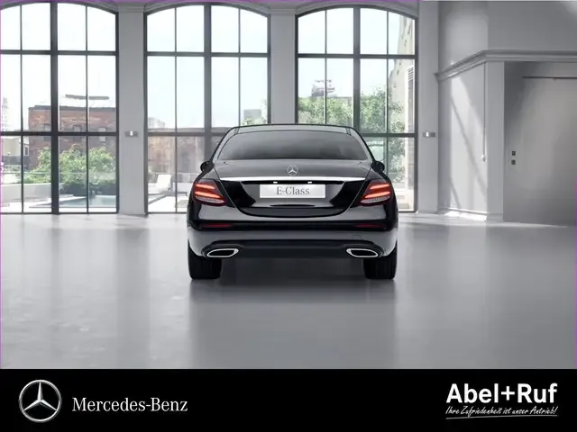 Mercedes-Benz E 200