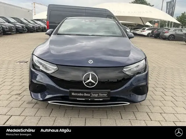 Mercedes-Benz EQE 300