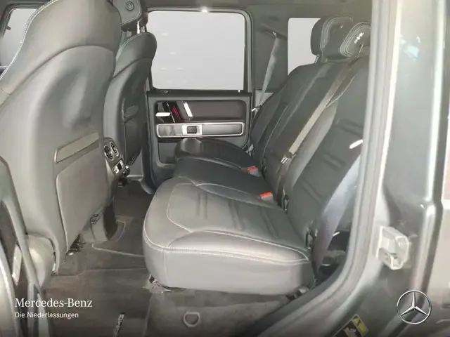 Mercedes-Benz G 500