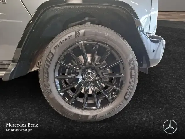 Mercedes-Benz G 500