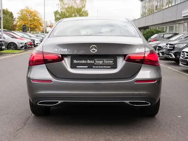 Mercedes-Benz A 250