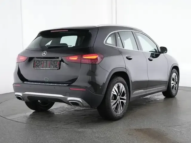 Mercedes-Benz GLA 180
