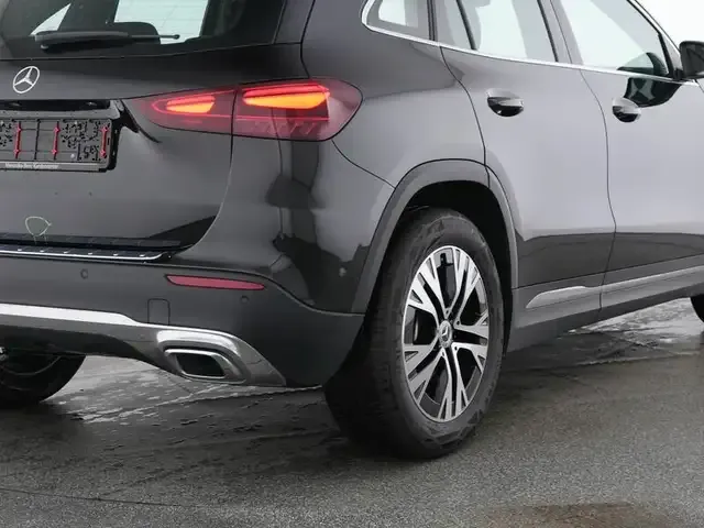 Mercedes-Benz GLA 180