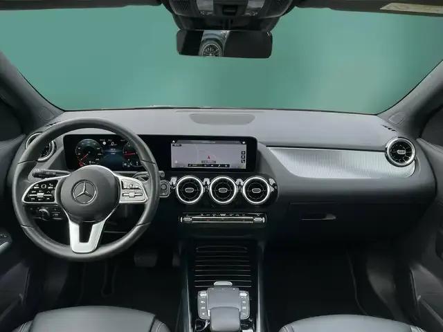 Mercedes-Benz GLA 220
