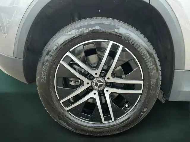 Mercedes-Benz GLA 220