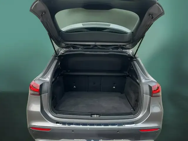 Mercedes-Benz GLA 220