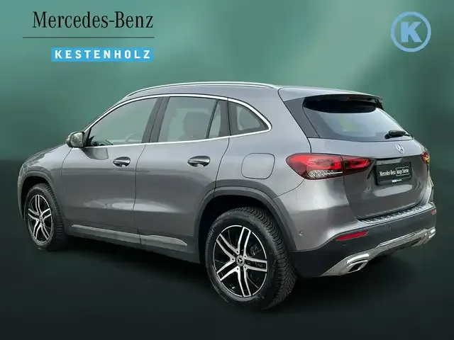 Mercedes-Benz GLA 220