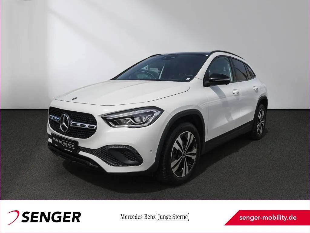 Mercedes-Benz GLA 220