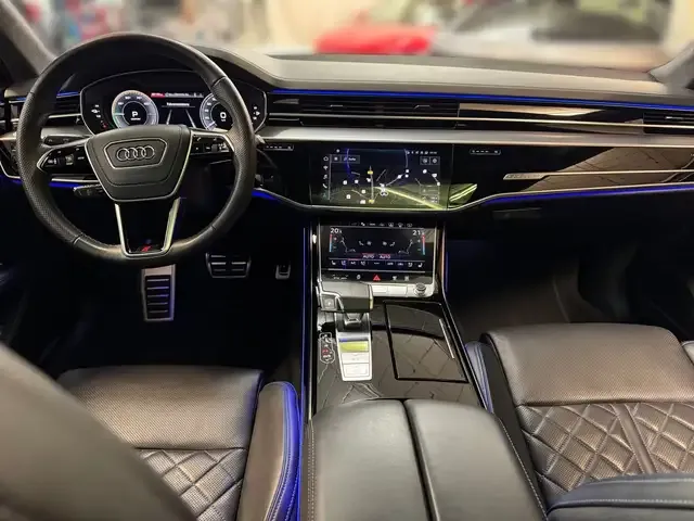 Audi A8