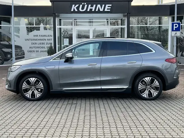 Mercedes-Benz EQE SUV