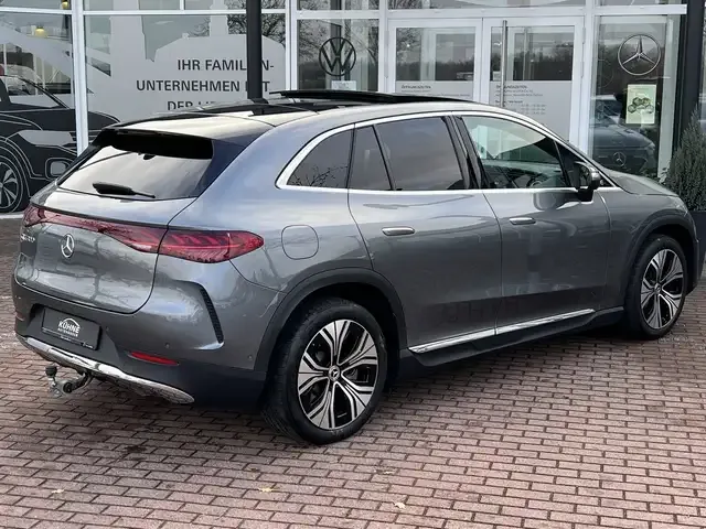 Mercedes-Benz EQE SUV