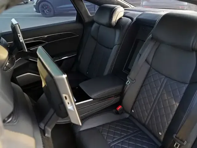 Audi S8