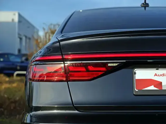 Audi S8