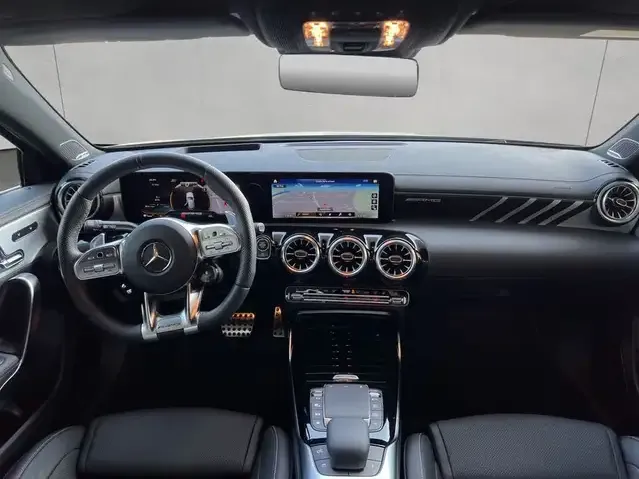 Mercedes-Benz A 35 AMG