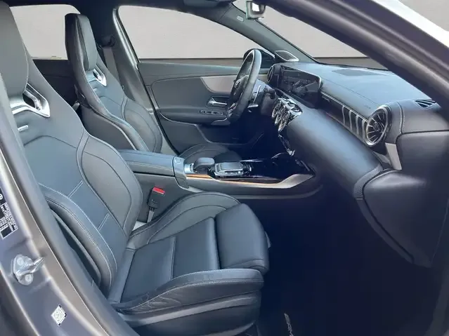Mercedes-Benz A 35 AMG