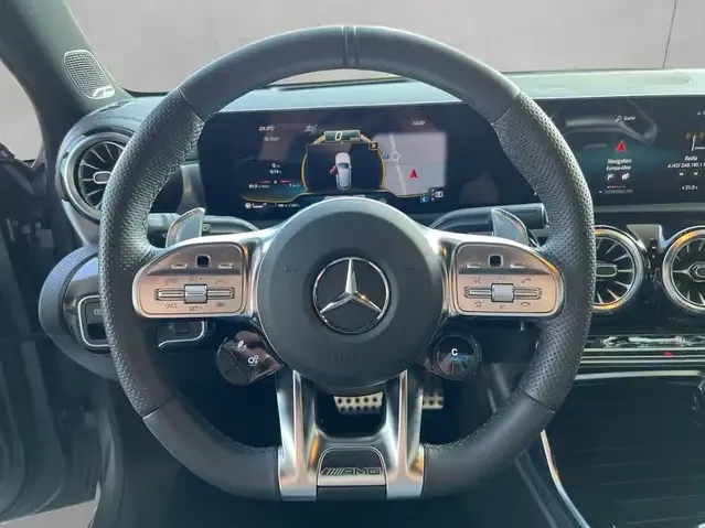 Mercedes-Benz A 35 AMG