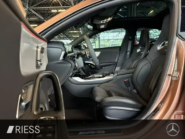 Mercedes-Benz CLA 35 AMG