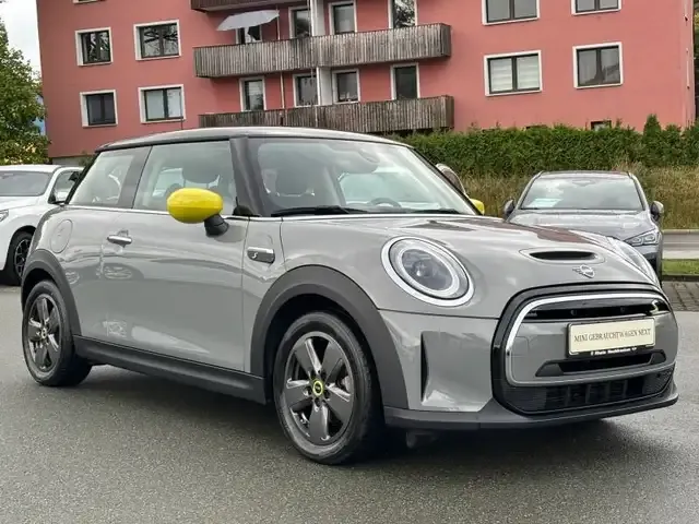 MINI Cooper SE