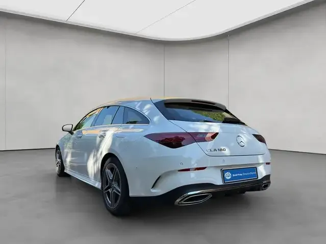 Mercedes-Benz CLA 180