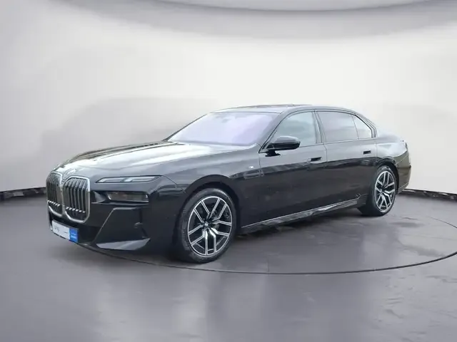 BMW 740