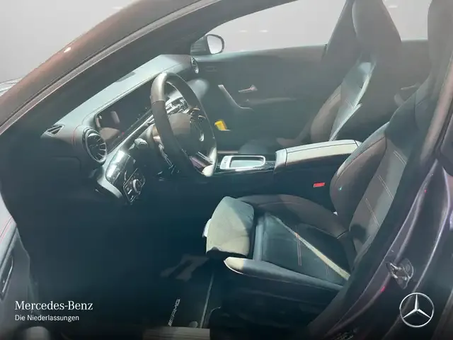 Mercedes-Benz CLA 220