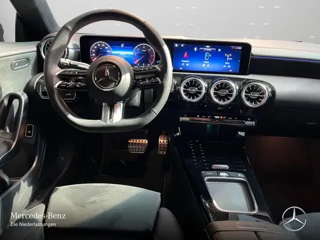 Mercedes-Benz CLA 220