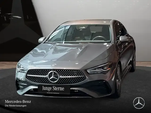 Mercedes-Benz CLA 220