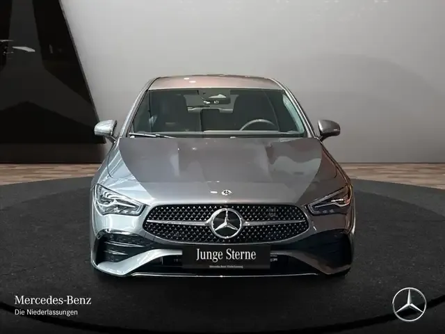 Mercedes-Benz CLA 220