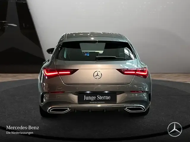 Mercedes-Benz CLA 220