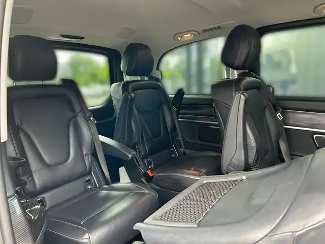 Mercedes-Benz V 250