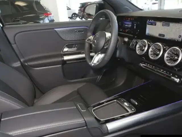 Mercedes-Benz EQA 250