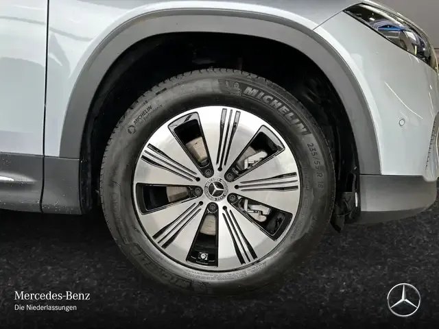 Mercedes-Benz EQB 300