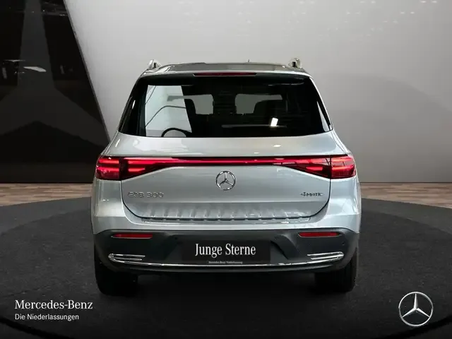 Mercedes-Benz EQB 300