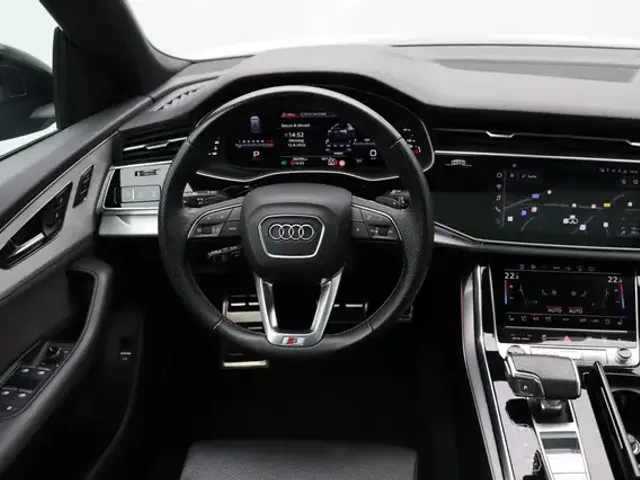 Audi SQ8