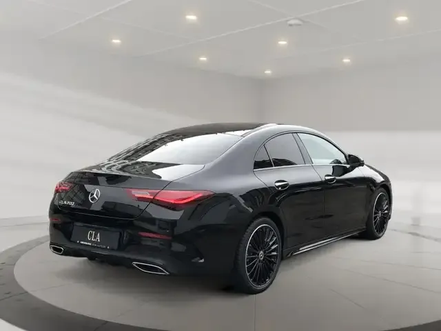 Mercedes-Benz CLA 200