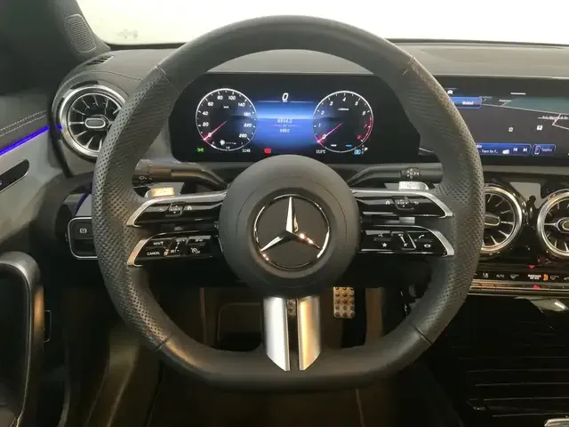 Mercedes-Benz CLA 180