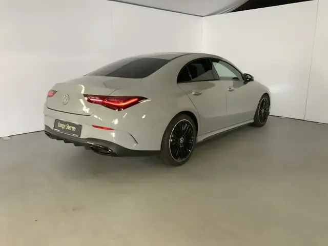 Mercedes-Benz CLA 180