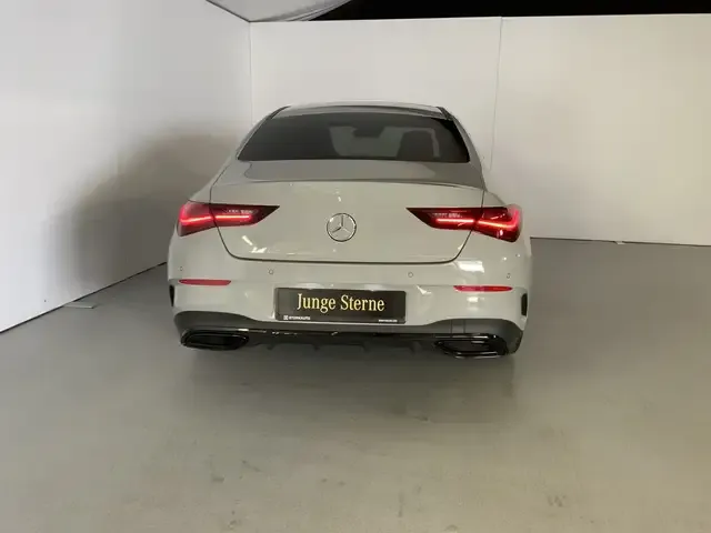 Mercedes-Benz CLA 180