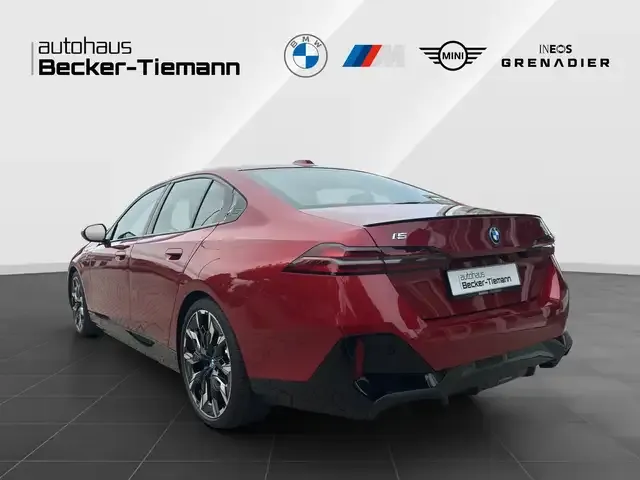 BMW i5