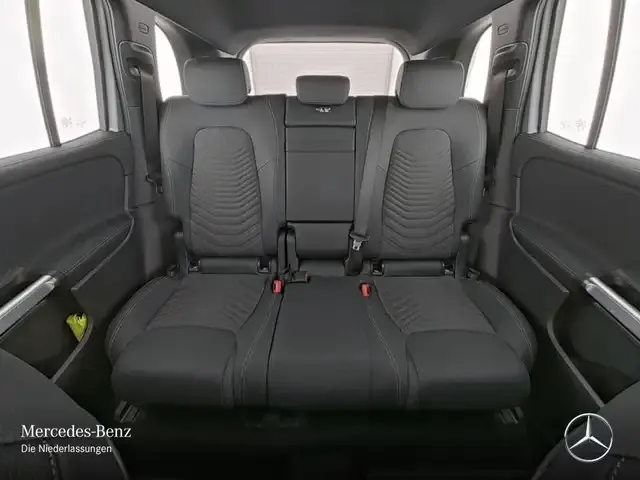 Mercedes-Benz EQB 300